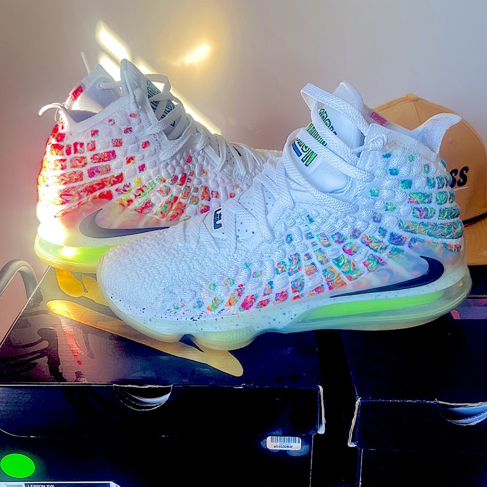 Lebron XVll size 10